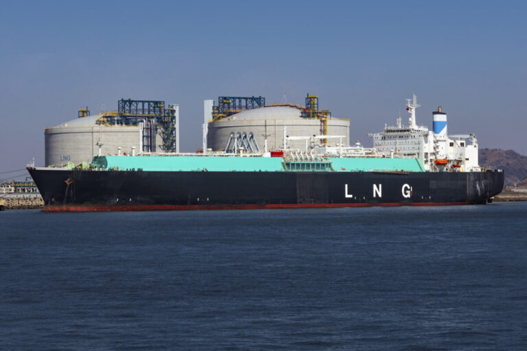 Axpo launches a small-scale LNG vessel