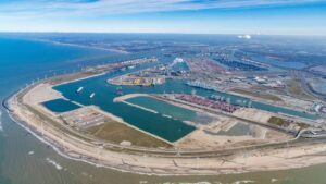 Port of Rotterdam plans electrolyser on the Maasvlakte