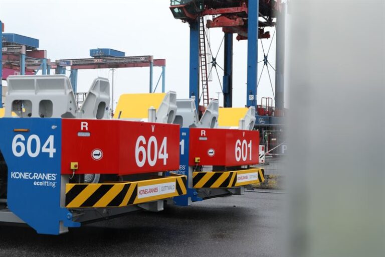 Konecranes to deliver largest Automated Horizontal Transport System order to HHLA