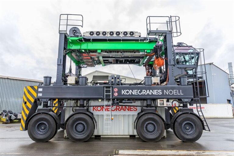 Konecranes launch new Noell straddle carrier