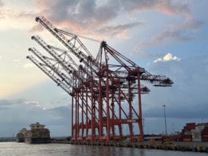 Liebherr delivers two STS cranes to Port Newark