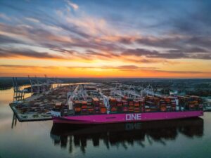 DP World Southampton invests £60 million in new quay cranes