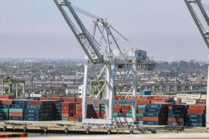 Port of Los Angeles exceeds 900,000 TEUs in January