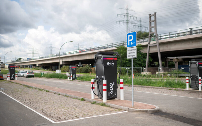 Port of Hamburg unveils first charging station for electric trucks