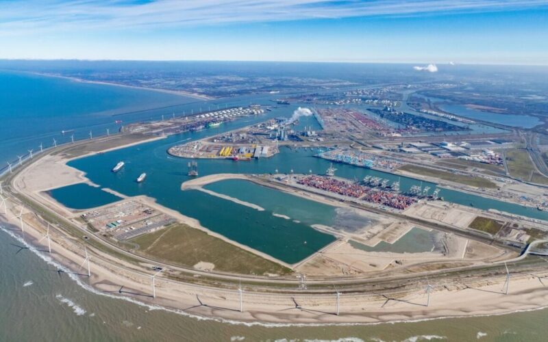 Port of Rotterdam plans electrolyser on the Maasvlakte